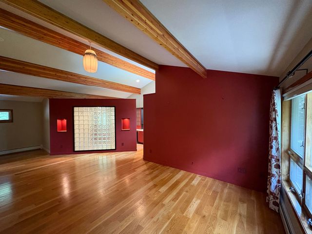48 N Pepperell Road, Hollis, NH 03049