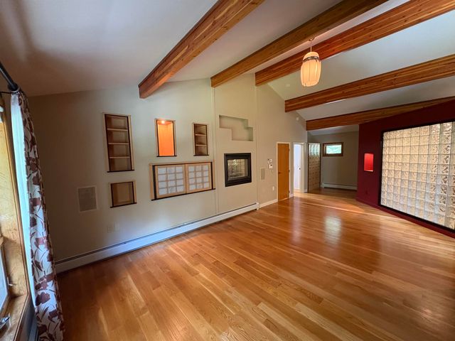 48 N Pepperell Road, Hollis, NH 03049