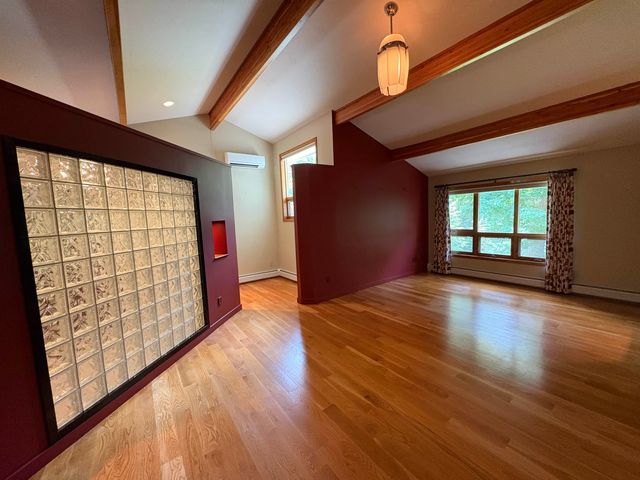 48 N Pepperell Road, Hollis, NH 03049