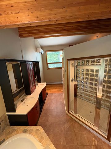 48 N Pepperell Road, Hollis, NH 03049