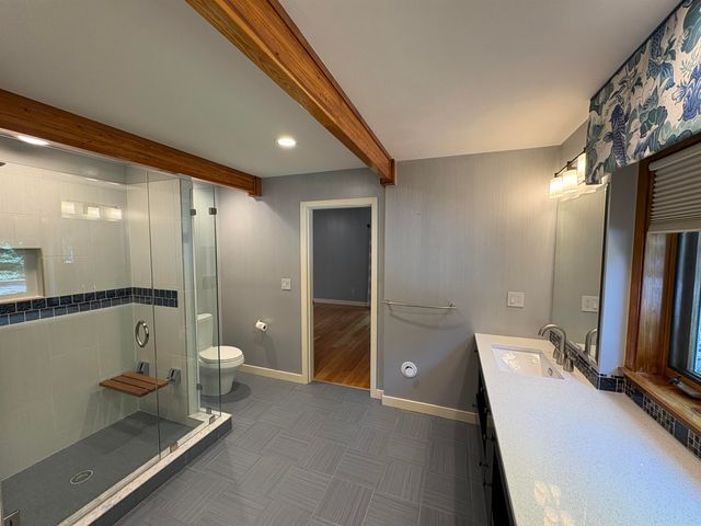 48 N Pepperell Road, Hollis, NH 03049