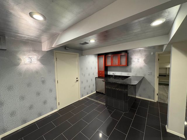 48 N Pepperell Road, Hollis, NH 03049