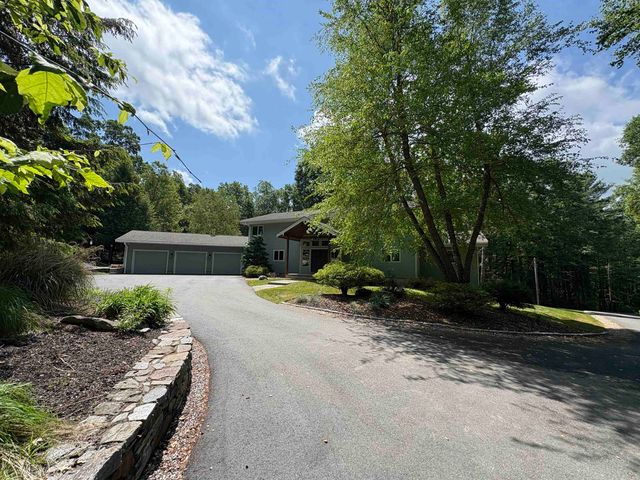 48 N Pepperell Road, Hollis, NH 03049