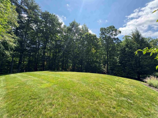 48 N Pepperell Road, Hollis, NH 03049