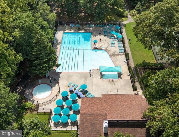 820 NEW MARK ESPLANADE, Rockville, MD 20850