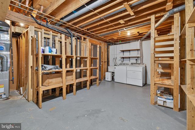 820 NEW MARK ESPLANADE, Rockville, MD 20850