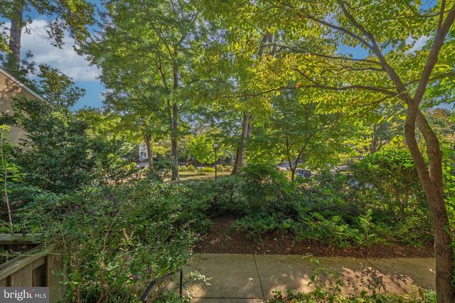 820 NEW MARK ESPLANADE, Rockville, MD 20850