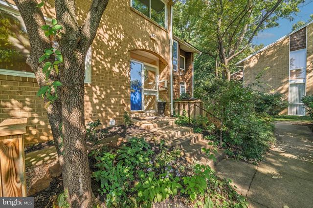 820 NEW MARK ESPLANADE, Rockville, MD 20850