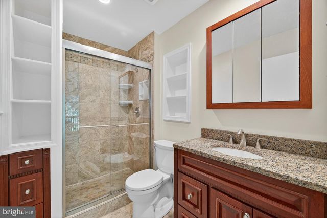 820 NEW MARK ESPLANADE, Rockville, MD 20850