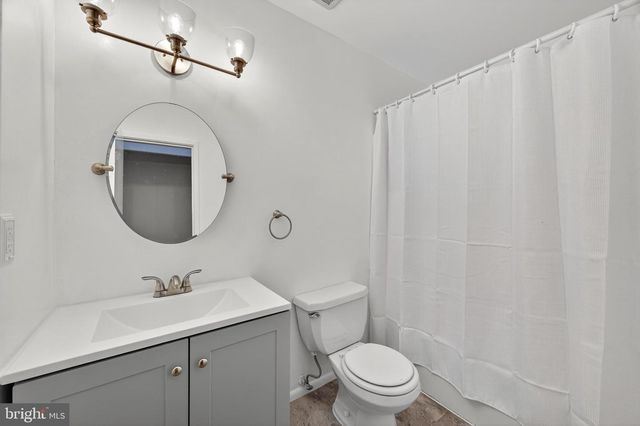 820 NEW MARK ESPLANADE, Rockville, MD 20850