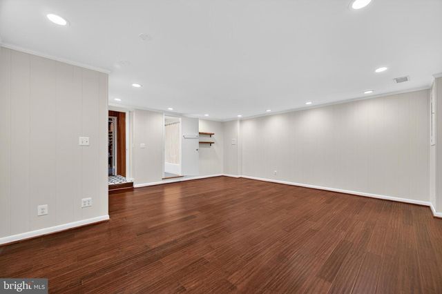820 NEW MARK ESPLANADE, Rockville, MD 20850