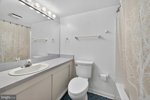 820 NEW MARK ESPLANADE, Rockville, MD 20850
