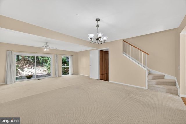 820 NEW MARK ESPLANADE, Rockville, MD 20850