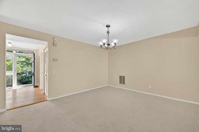 820 NEW MARK ESPLANADE, Rockville, MD 20850