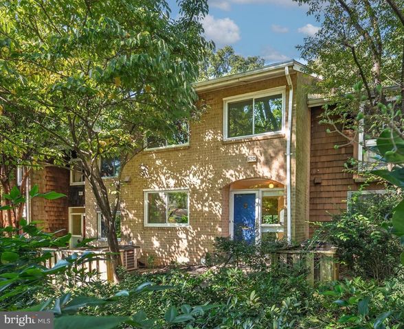 820 NEW MARK ESPLANADE, Rockville, MD 20850