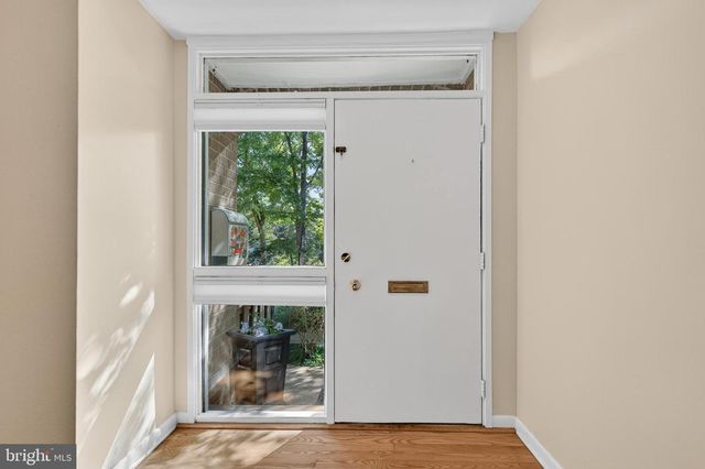820 NEW MARK ESPLANADE, Rockville, MD 20850