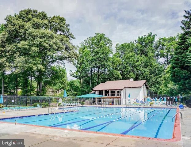 820 NEW MARK ESPLANADE, Rockville, MD 20850
