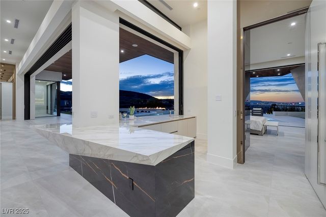 19 Boulderback Drive, Henderson, NV 89012