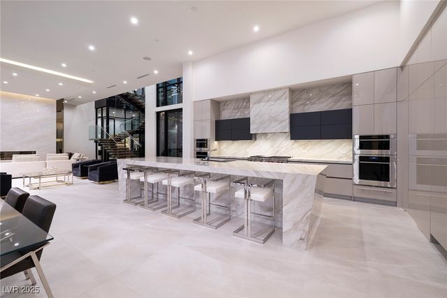 19 Boulderback Drive, Henderson, NV 89012