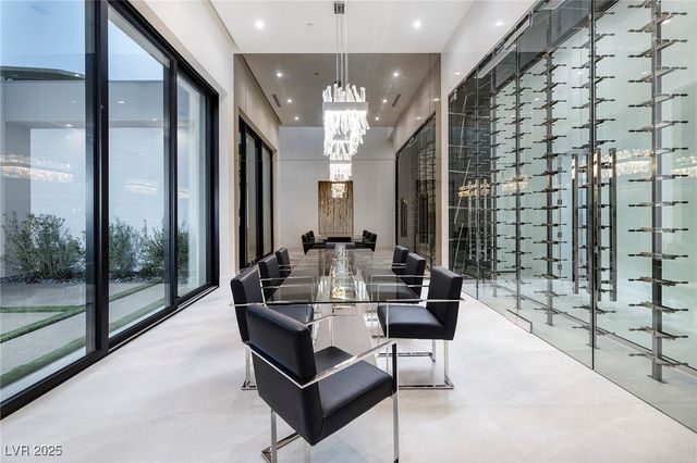 19 Boulderback Drive, Henderson, NV 89012