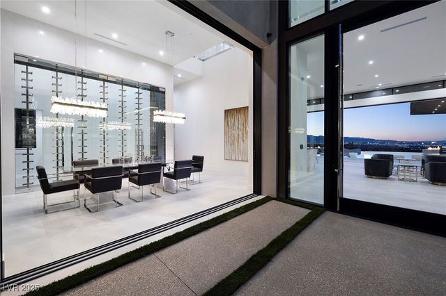 19 Boulderback Drive, Henderson, NV 89012