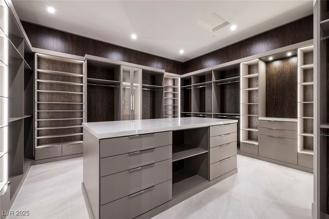 19 Boulderback Drive, Henderson, NV 89012