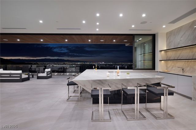 19 Boulderback Drive, Henderson, NV 89012