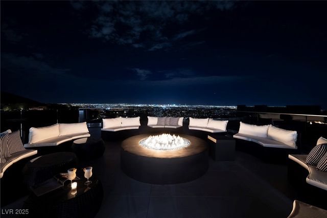 19 Boulderback Drive, Henderson, NV 89012