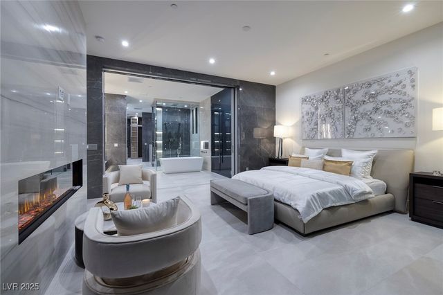 19 Boulderback Drive, Henderson, NV 89012