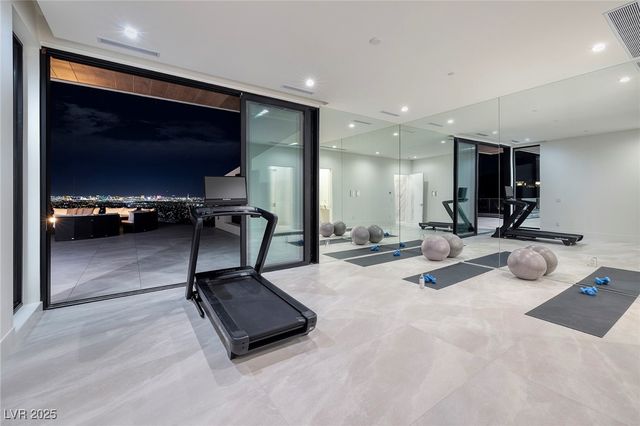 19 Boulderback Drive, Henderson, NV 89012