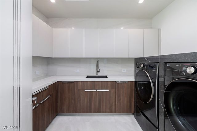 19 Boulderback Drive, Henderson, NV 89012