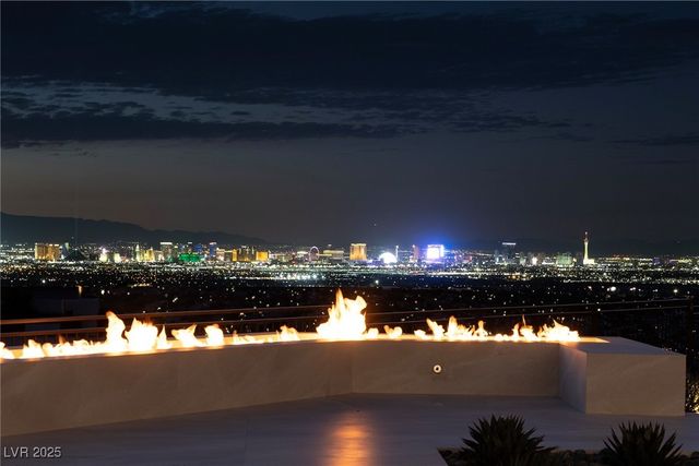 19 Boulderback Drive, Henderson, NV 89012