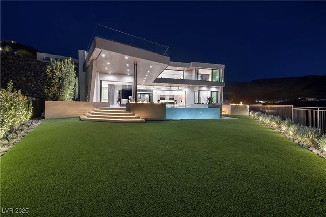 19 Boulderback Drive, Henderson, NV 89012