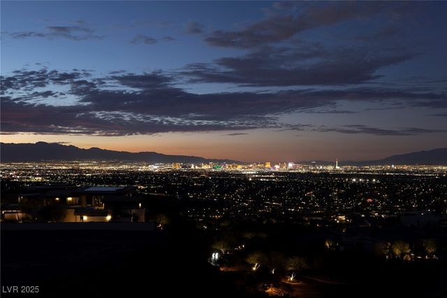 19 Boulderback Drive, Henderson, NV 89012