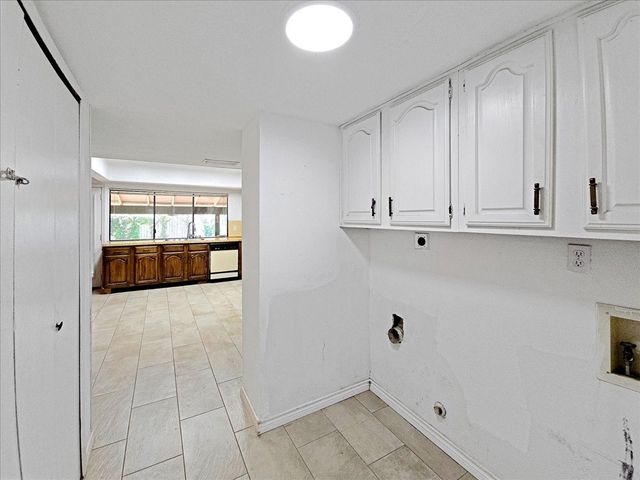 2623 Crestmoor Court, Arlington, TX 76016