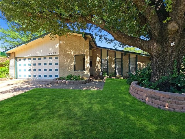 2623 Crestmoor Court, Arlington, TX 76016