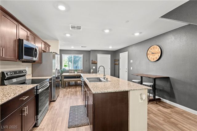 12280 Golden Wreath Road 3, Las Vegas, NV 89183