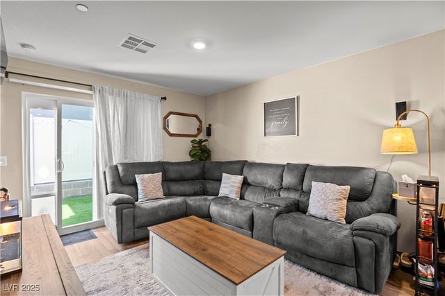 12280 Golden Wreath Road 3, Las Vegas, NV 89183