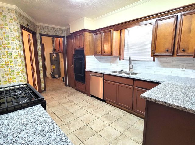 12811 Stillington Drive, Houston, TX 77015