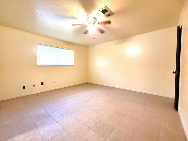 12811 Stillington Drive, Houston, TX 77015