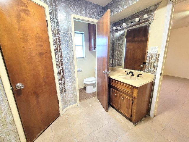 12811 Stillington Drive, Houston, TX 77015