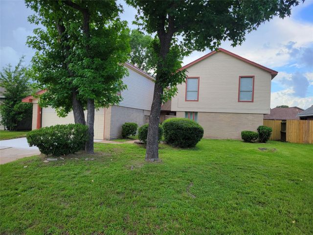 12811 Stillington Drive, Houston, TX 77015
