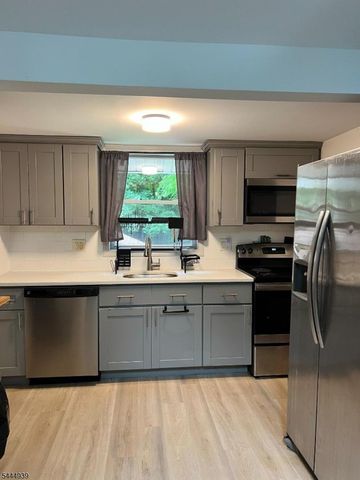 106 Breakneck Rd, Vernon Twp., NJ 07422