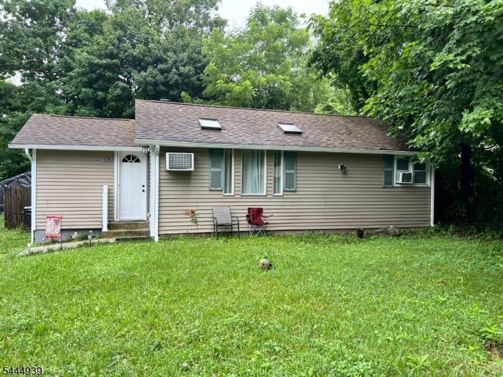 106 Breakneck Rd, Vernon Twp., NJ 07422