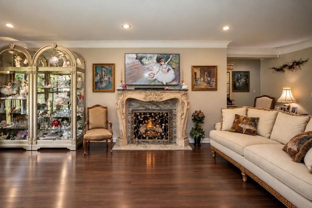 26532 Springfield Drive, Farmington Hills, MI 48334