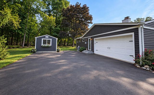 26532 Springfield Drive, Farmington Hills, MI 48334