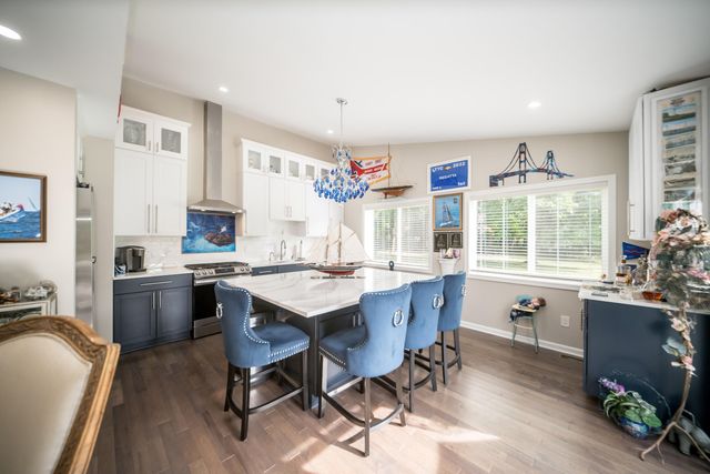 26532 Springfield Drive, Farmington Hills, MI 48334