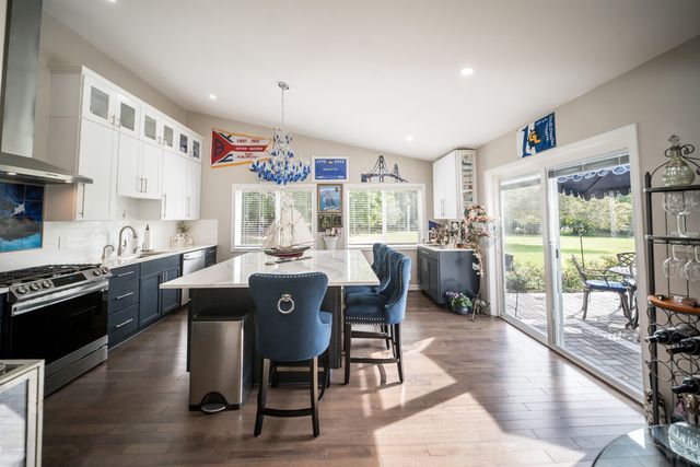 26532 Springfield Drive, Farmington Hills, MI 48334