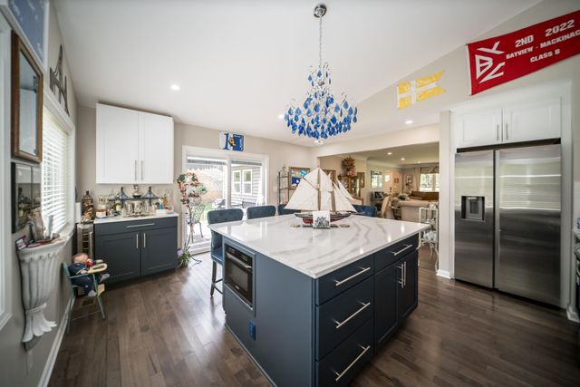 26532 Springfield Drive, Farmington Hills, MI 48334