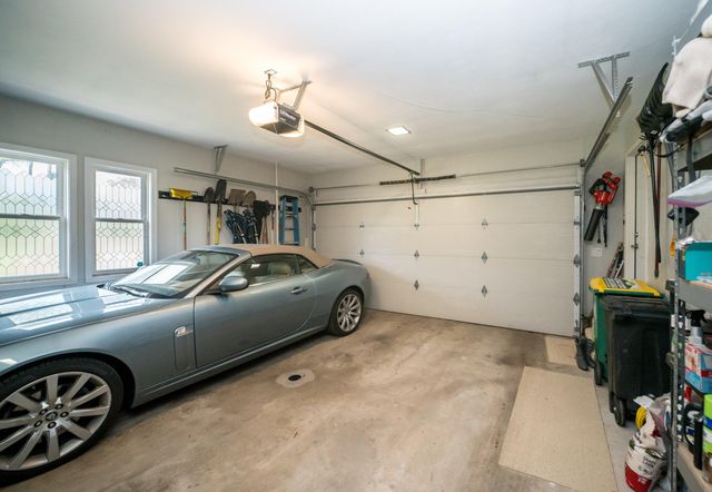26532 Springfield Drive, Farmington Hills, MI 48334